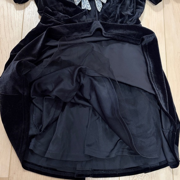 Mainstrip Bows and Velvet Minidress, Black, sz S (Junior’s) - Picture 7 of 14